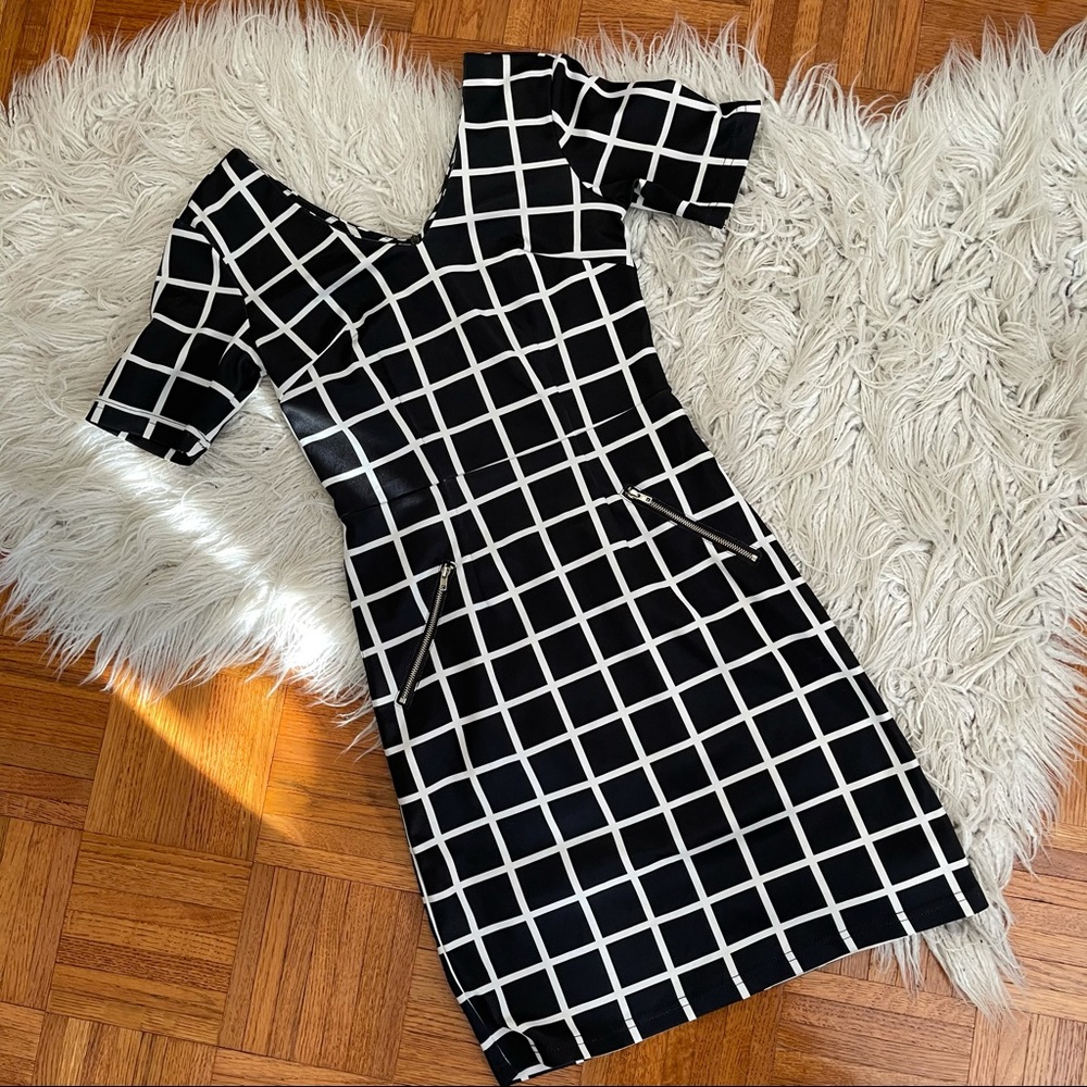 SUZY SHIER geometric dress with zippers XS